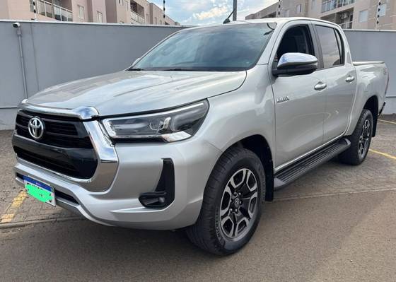 TOYOTA HILUX 2.8 SRV 4X4 CD 16V DIESEL 4P AUTOMÁTICO TOYOTA HILUX 2.8 SRV 4X4 CD 16V DIESEL 4P AUTOMÁTICO